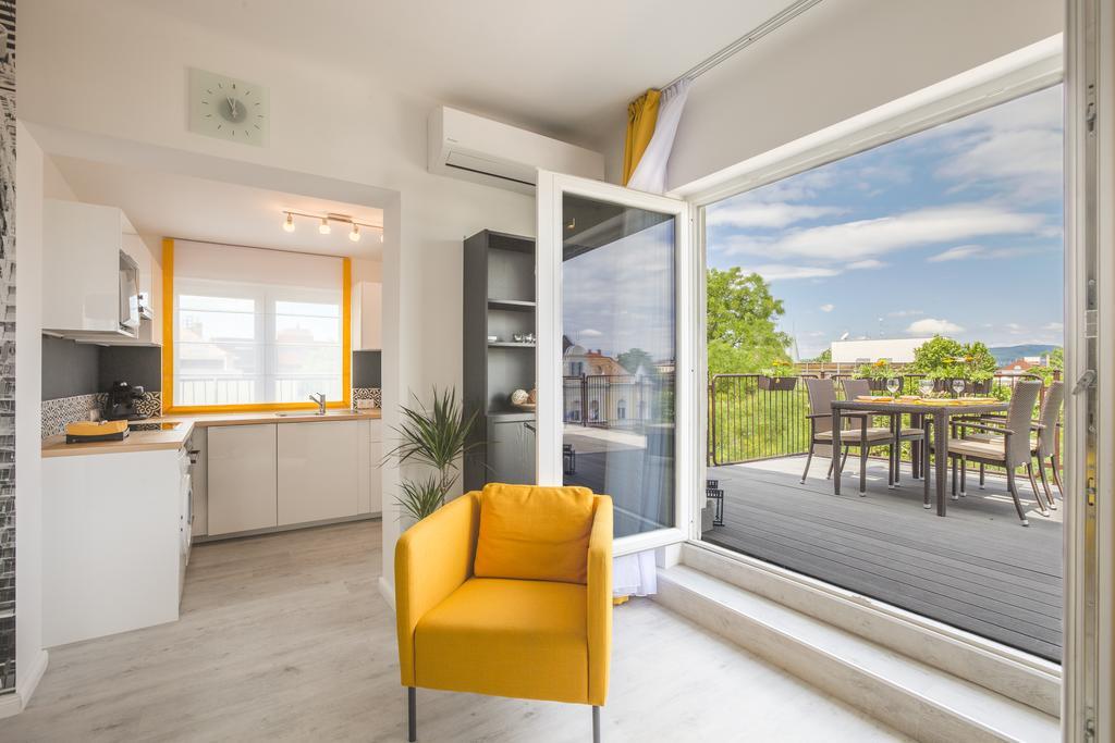 Terrace Apartments At City Park 부다페스트 외부 사진