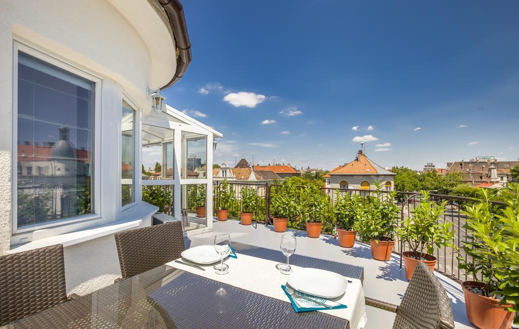 Terrace Apartments At City Park 부다페스트 외부 사진